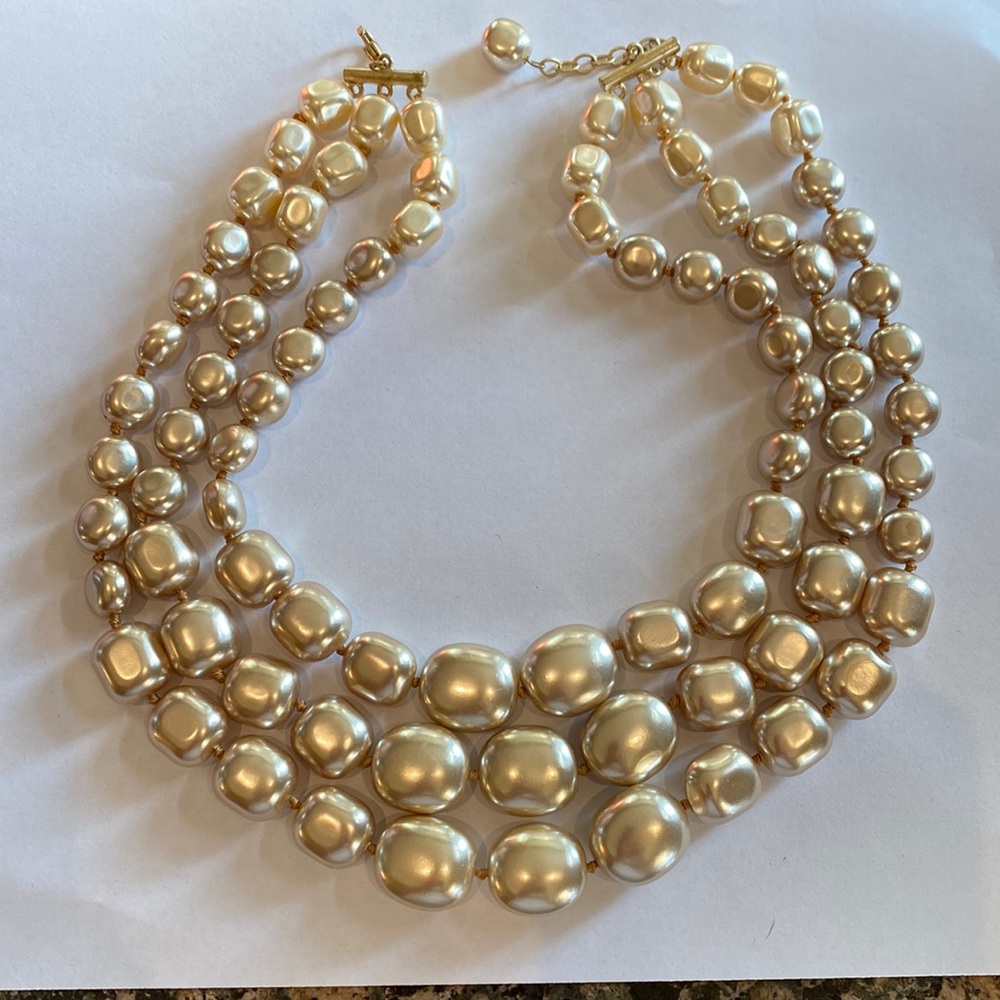 Cream Pearl Beaded Statement Necklace!
